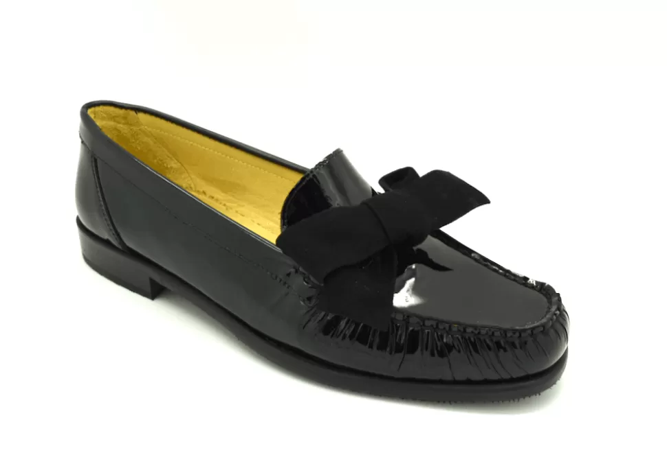 Women HB Narrow-338 Bow Feature Loafer