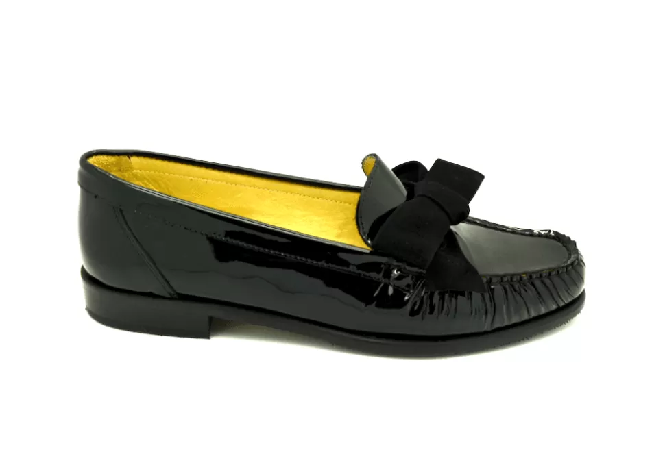 Women HB Narrow-338 Bow Feature Loafer