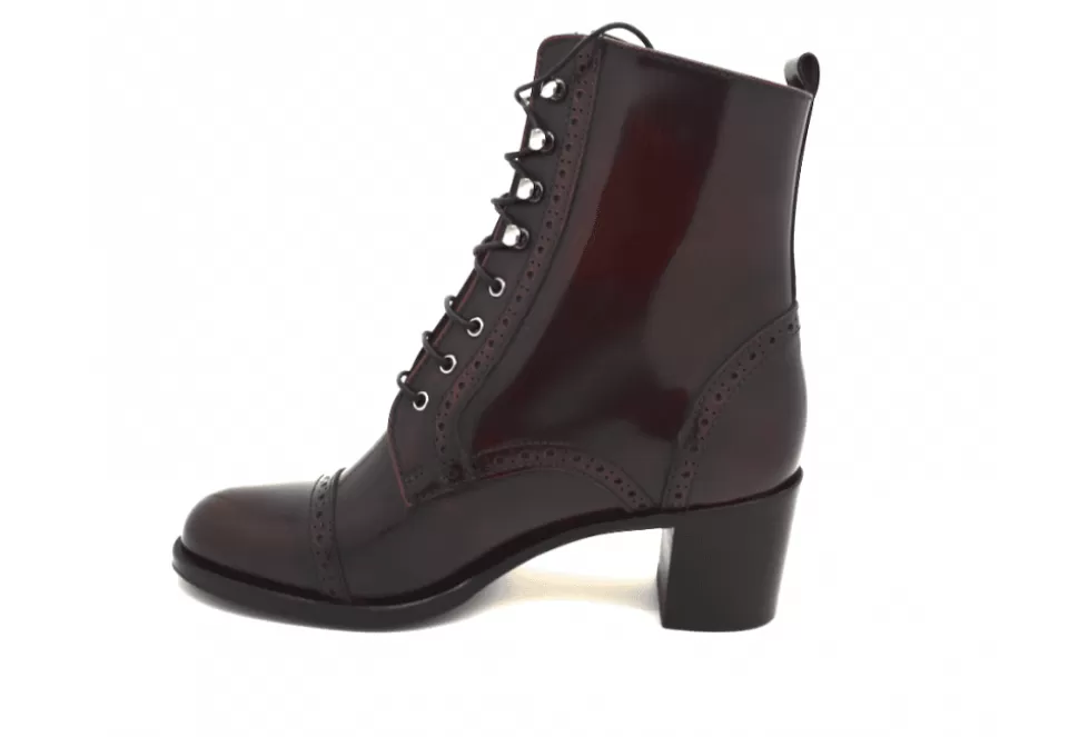 Women * Boots-Helmsley